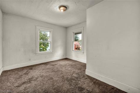 132 Irondale Street Elyria OH 44035