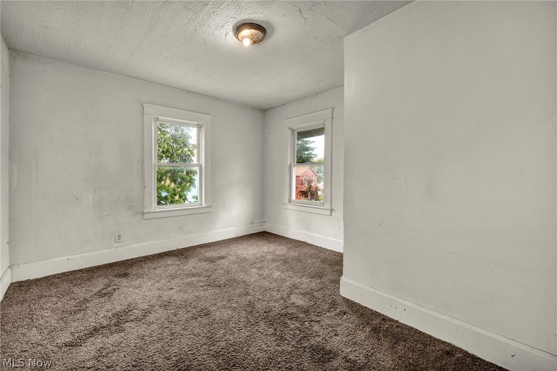 132 Irondale Street Elyria OH 44035