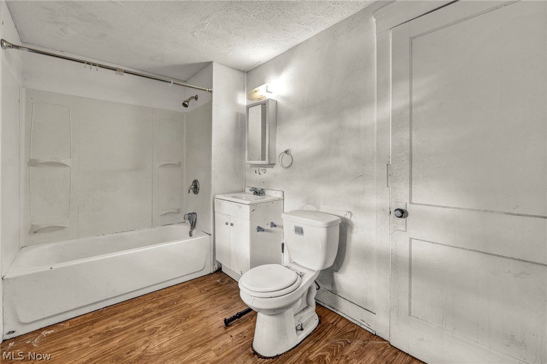 132 Irondale Street Elyria OH 44035