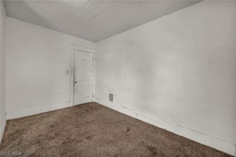 132 Irondale Street Elyria OH 44035