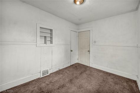 132 Irondale Street Elyria OH 44035
