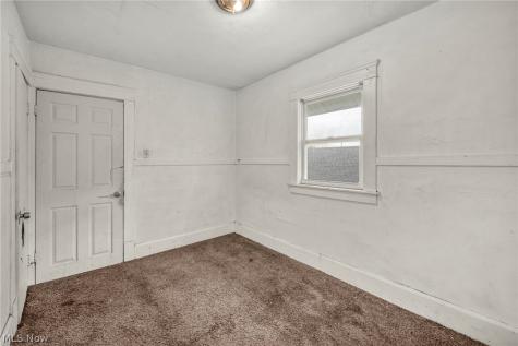 132 Irondale Street Elyria OH 44035