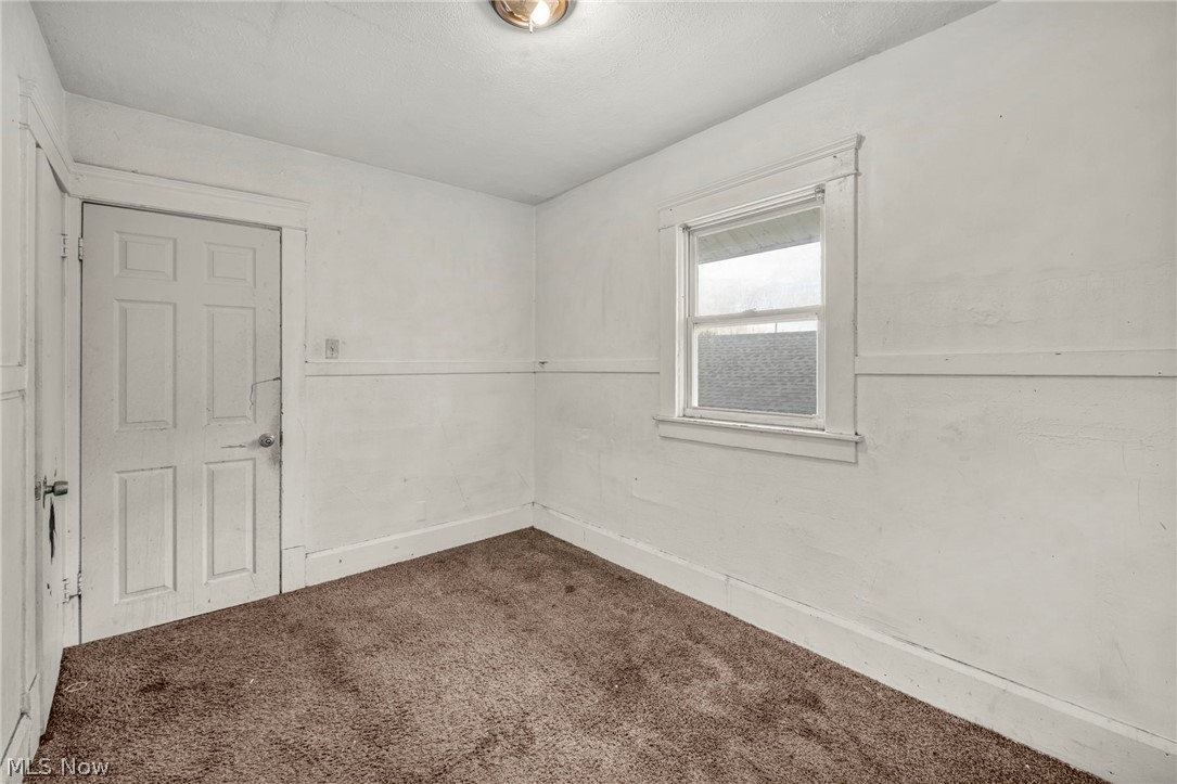 132 Irondale Street Elyria OH 44035