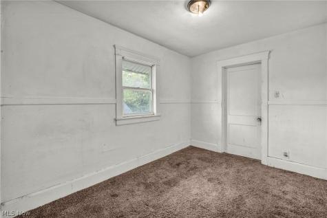 132 Irondale Street Elyria OH 44035
