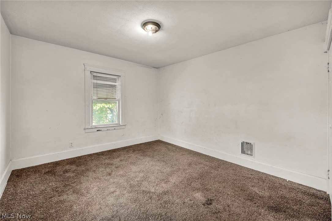 132 Irondale Street Elyria OH 44035