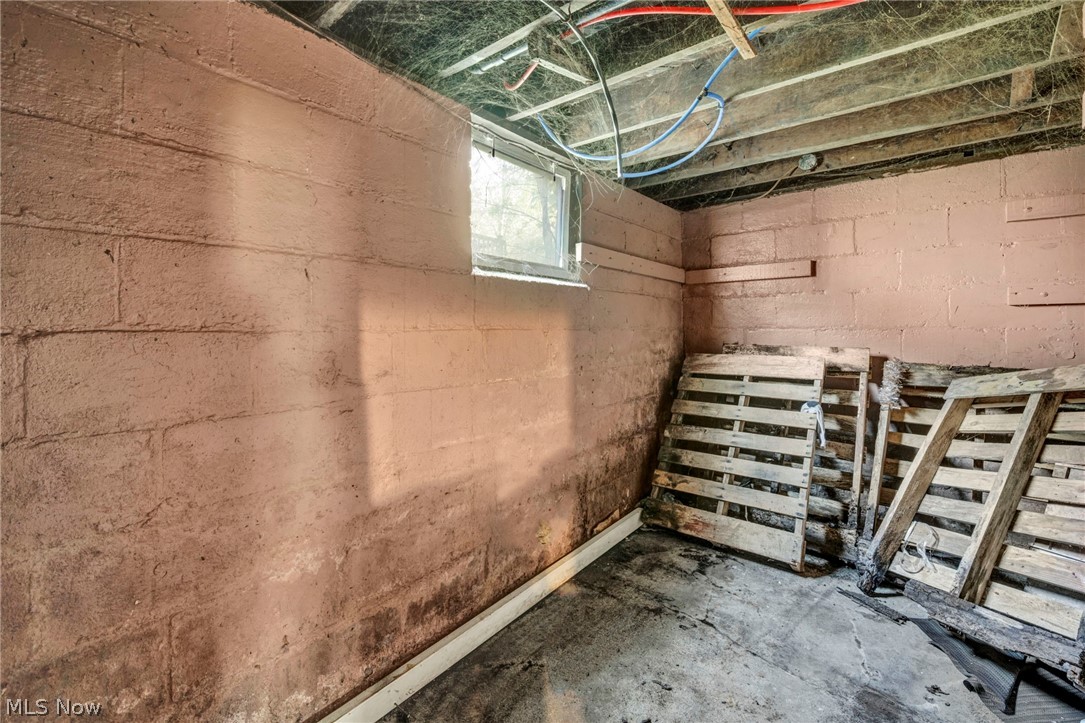 132 Irondale Street Elyria OH 44035