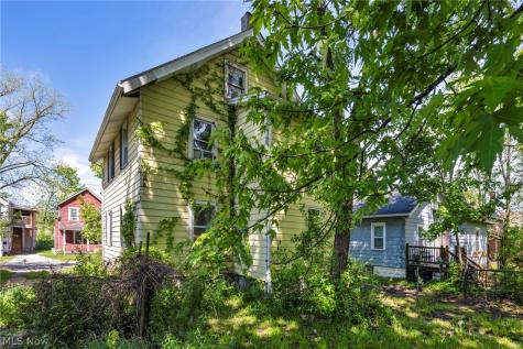 132 Irondale Street Elyria OH 44035