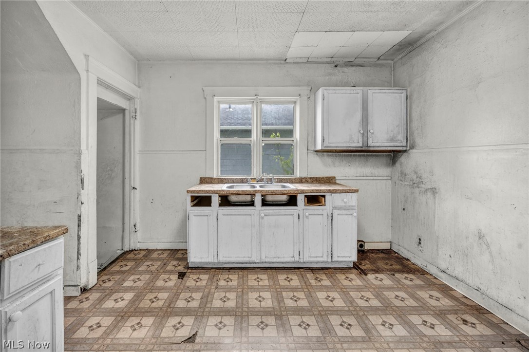 132 Irondale Street Elyria OH 44035