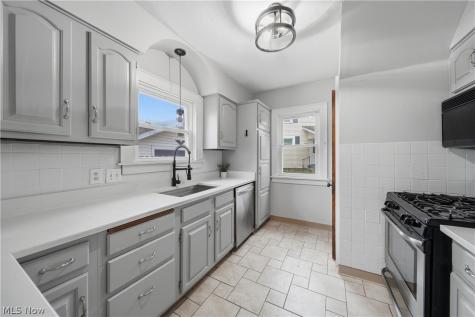 4128 Princeton Avenue NW Massillon OH 44646