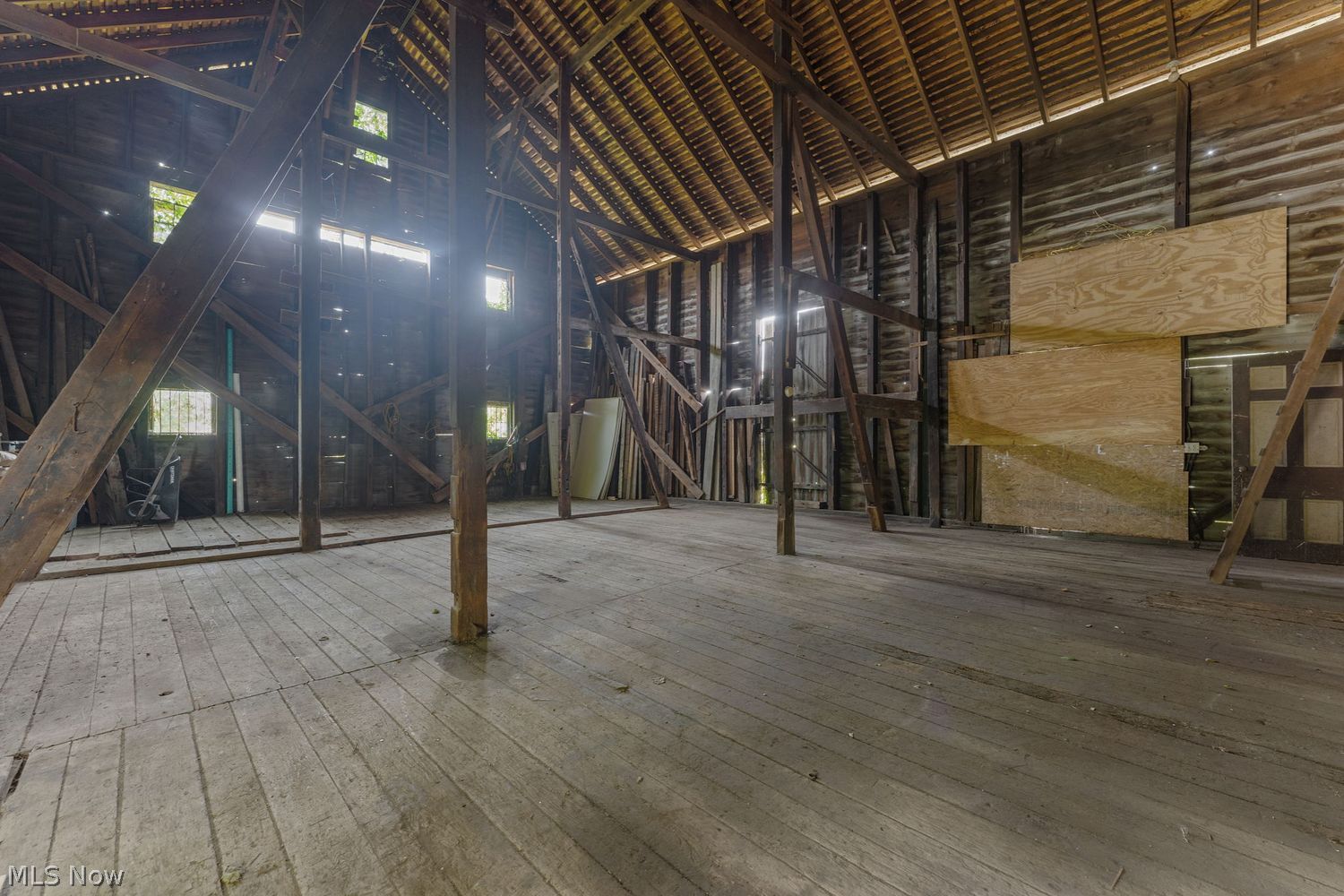 3090 Summit Road Ravenna OH 44266