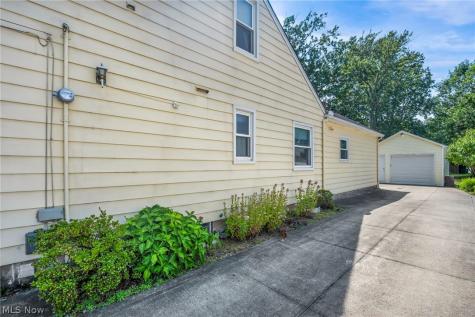 4260 Buckeye Avenue Willoughby OH 44094