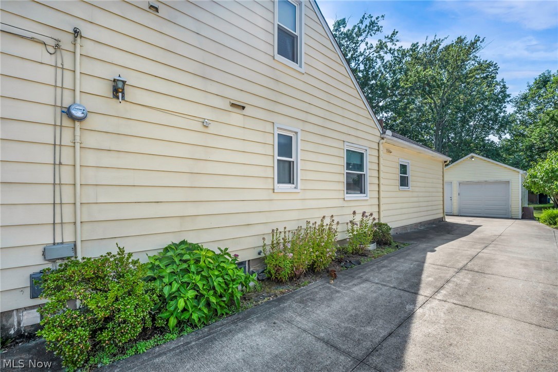 4260 Buckeye Avenue Willoughby OH 44094