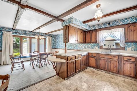 4260 Buckeye Avenue Willoughby OH 44094