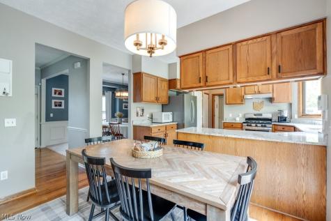 326 Saint Lawrence Circle Northfield OH 44067