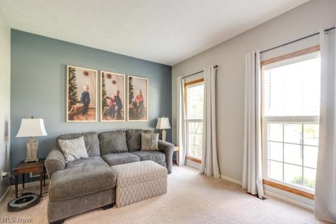 326 Saint Lawrence Circle Northfield OH 44067