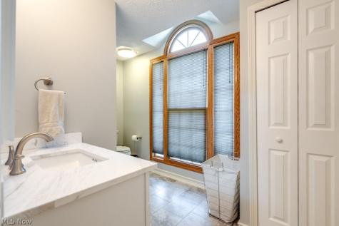 326 Saint Lawrence Circle Northfield OH 44067