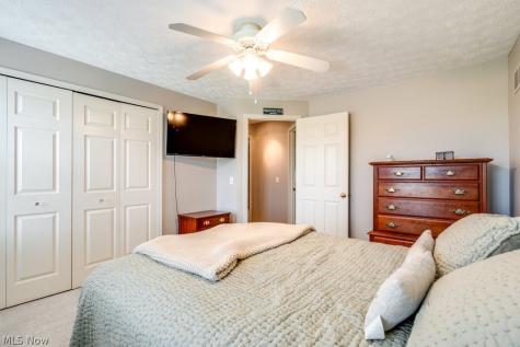326 Saint Lawrence Circle Northfield OH 44067