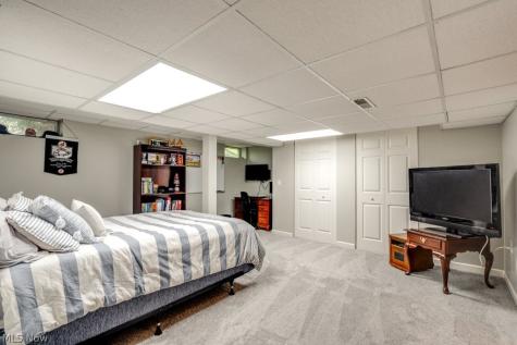 326 Saint Lawrence Circle Northfield OH 44067