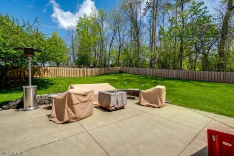 326 Saint Lawrence Circle Northfield OH 44067