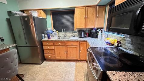 19513 Beverly Avenue Maple Heights OH 44137