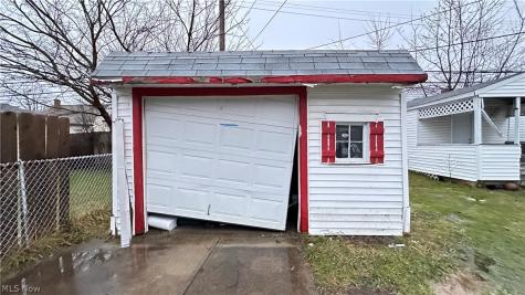 19513 Beverly Avenue Maple Heights OH 44137