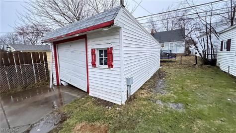 19513 Beverly Avenue Maple Heights OH 44137