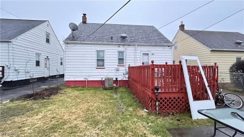 19513 Beverly Avenue Maple Heights OH 44137