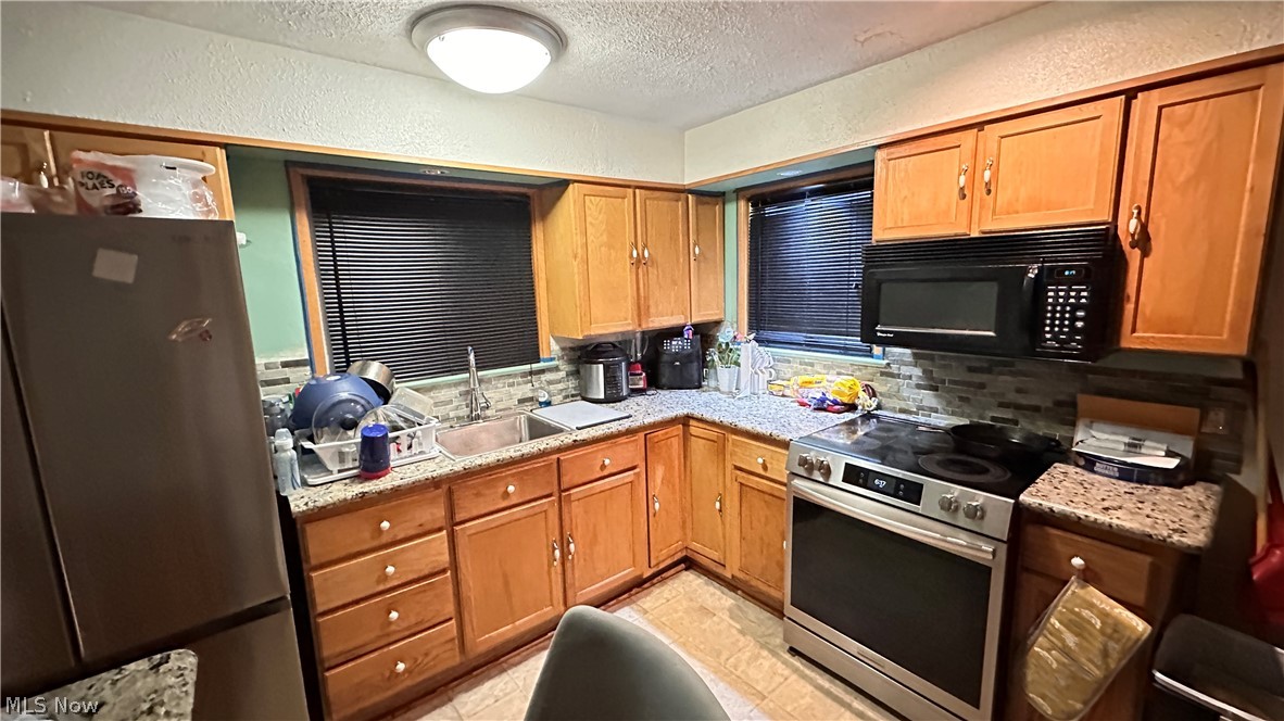 19513 Beverly Avenue Maple Heights OH 44137