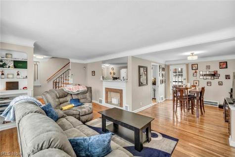 16908 Throckley Avenue Cleveland OH 44128