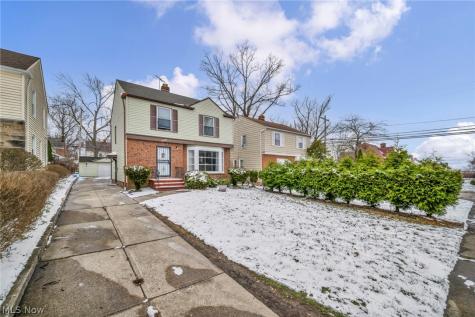 16908 Throckley Avenue Cleveland OH 44128