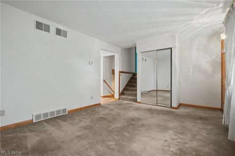 7436 Sugartree Drive Youngstown OH 44512