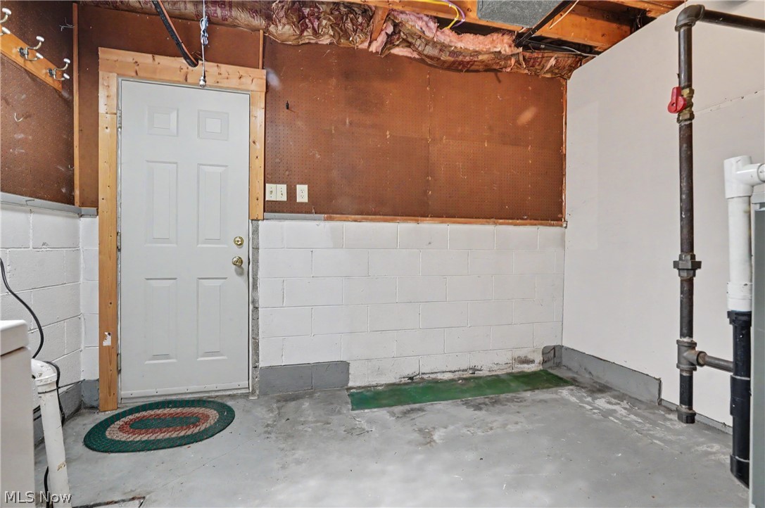 7436 Sugartree Drive Youngstown OH 44512