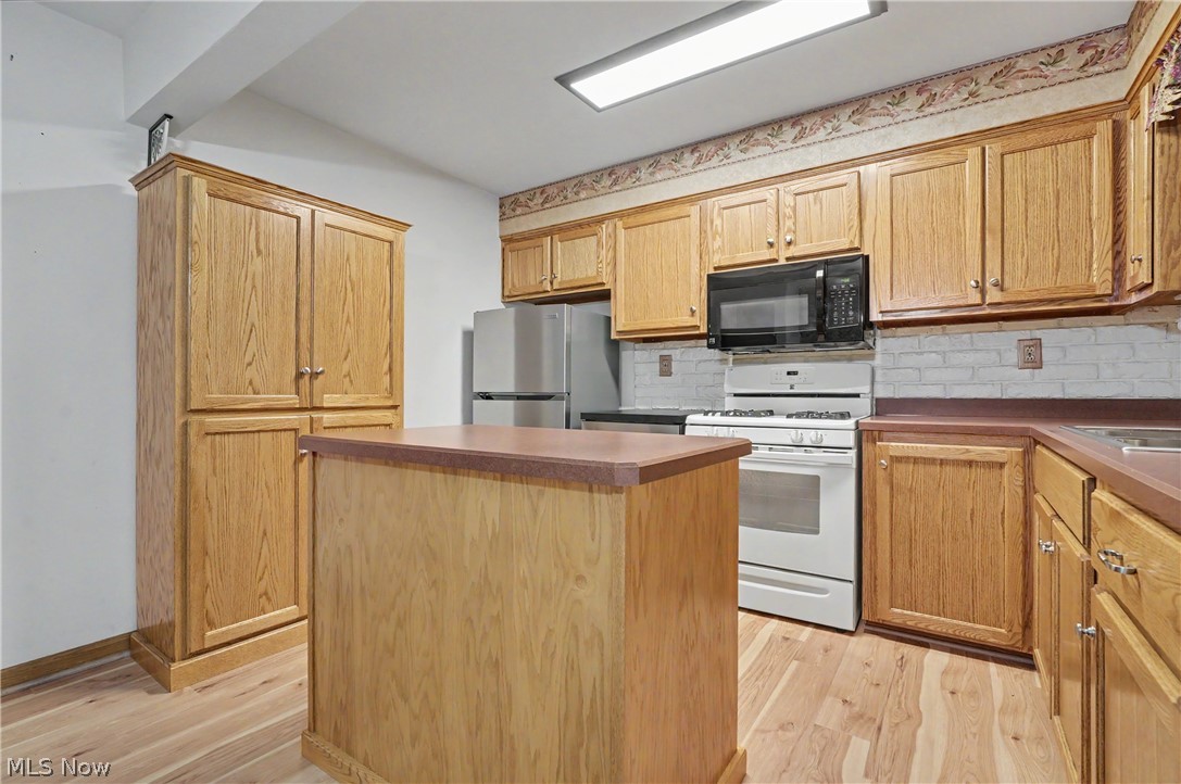 7436 Sugartree Drive Youngstown OH 44512