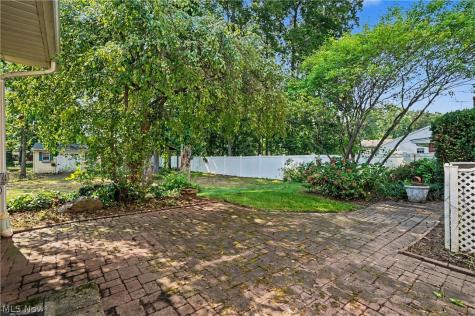 7436 Sugartree Drive Youngstown OH 44512