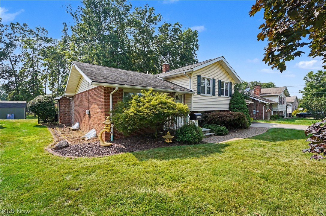 7436 Sugartree Drive Youngstown OH 44512
