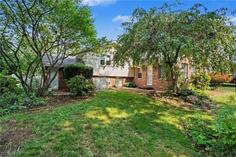 7436 Sugartree Drive Youngstown OH 44512
