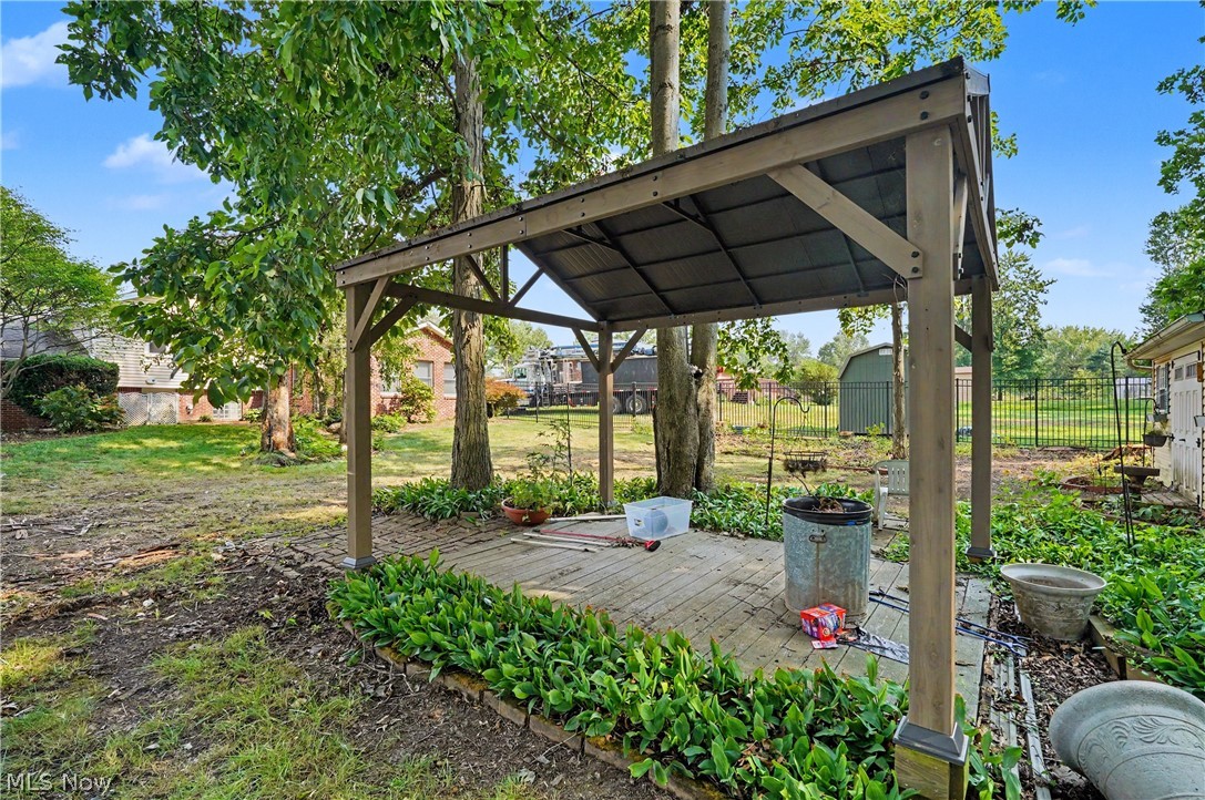 7436 Sugartree Drive Youngstown OH 44512