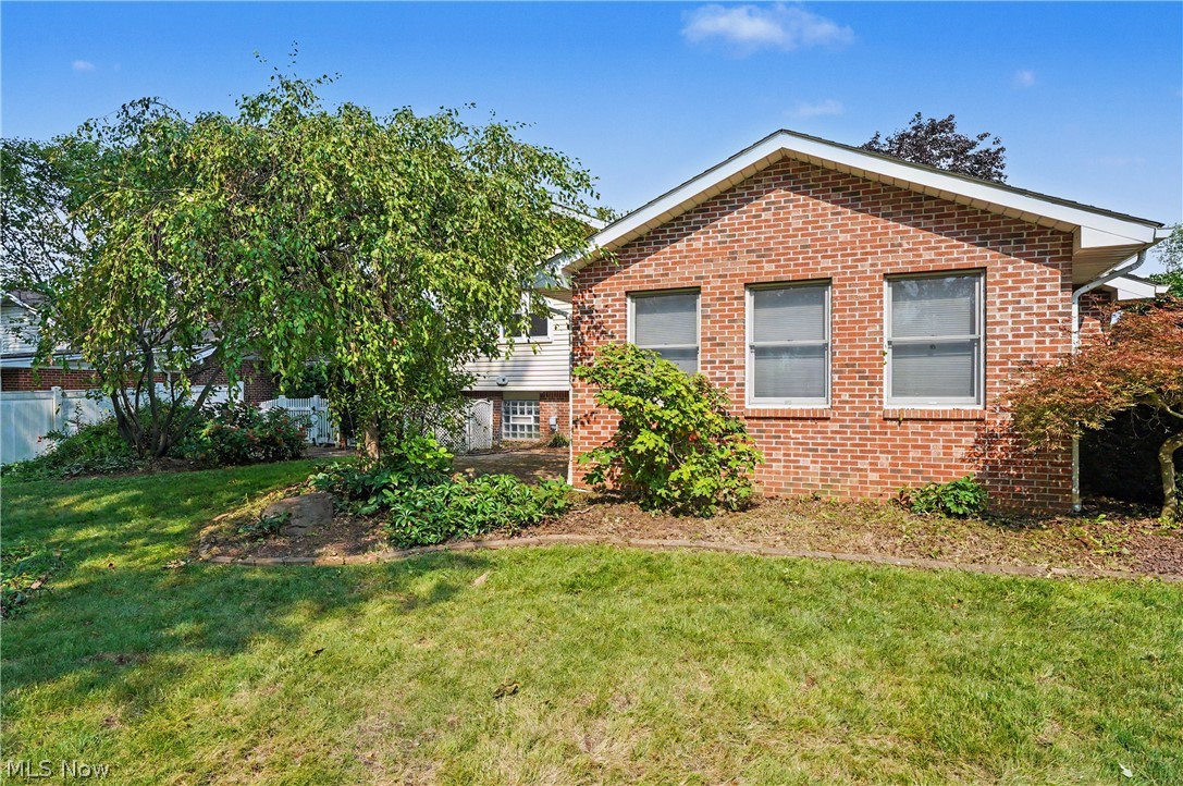 7436 Sugartree Drive Youngstown OH 44512