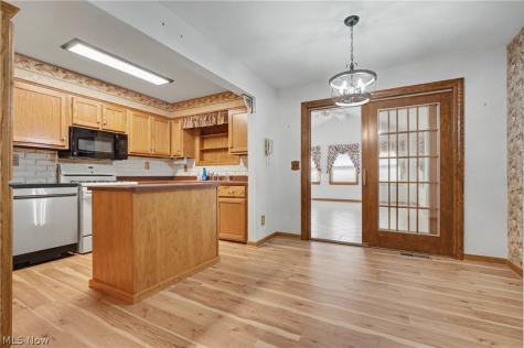 7436 Sugartree Drive Youngstown OH 44512
