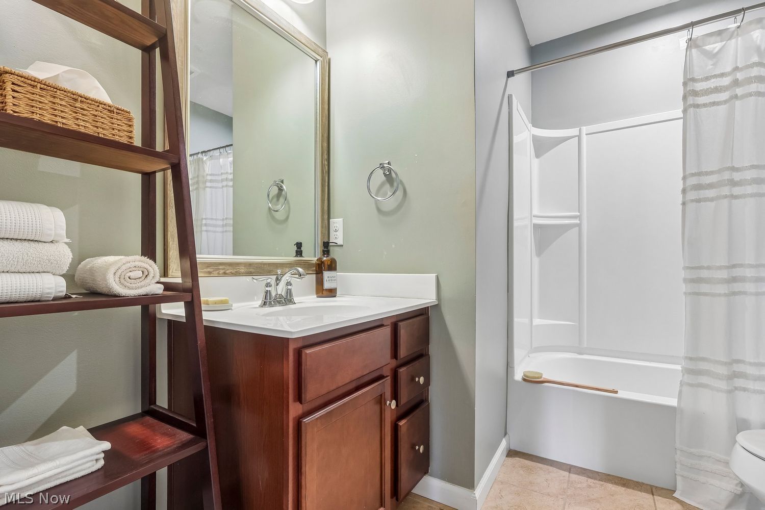 9385 Winfield Lane North Ridgeville OH 44039