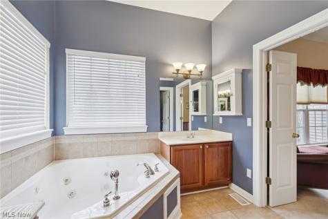 36420 S Park Drive Avon OH 44011