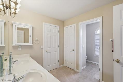 36420 S Park Drive Avon OH 44011