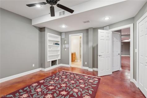 36420 S Park Drive Avon OH 44011