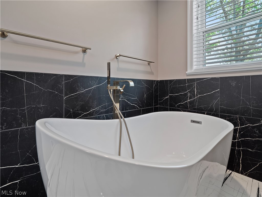 519 Kenilworth Road Bay Village OH 44140