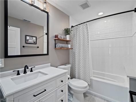 519 Kenilworth Road Bay Village OH 44140