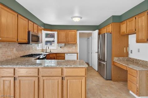 491 Thackeray Trail Richmond Heights OH 44143