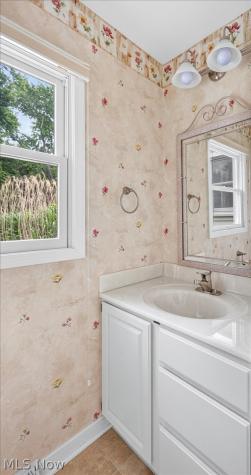 491 Thackeray Trail Richmond Heights OH 44143