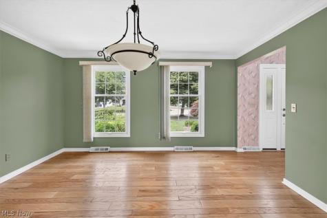 491 Thackeray Trail Richmond Heights OH 44143