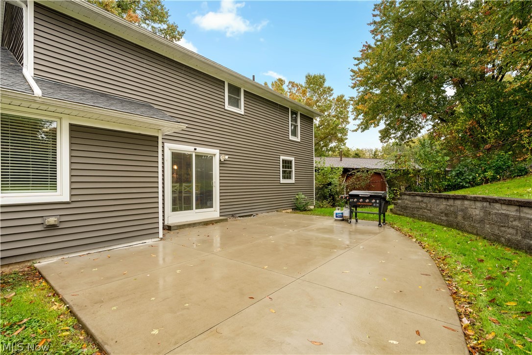 631 Summerdale Avenue NW Massillon OH 44646
