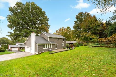 631 Summerdale Avenue NW Massillon OH 44646